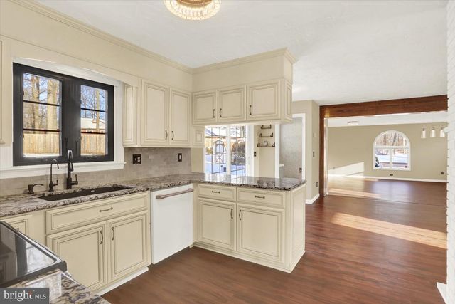 965 N COLLEGE ST, Myerstown, PA 17067