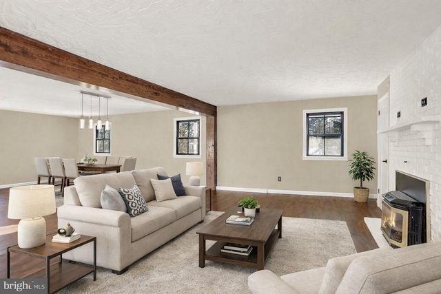 965 N COLLEGE ST, Myerstown, PA 17067