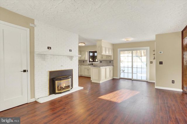 965 N COLLEGE ST, Myerstown, PA 17067