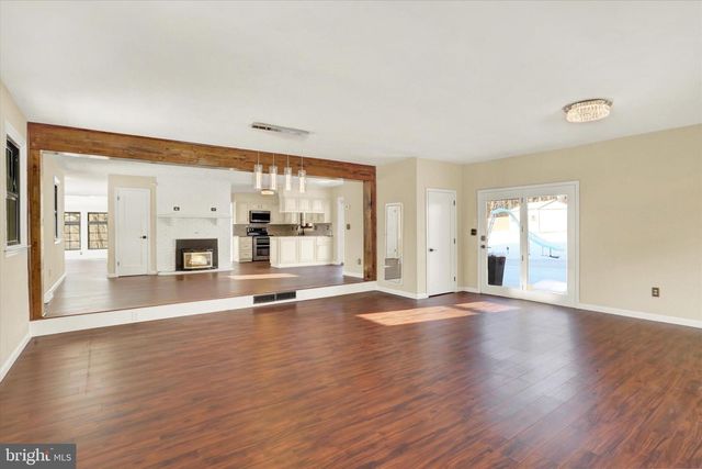 965 N COLLEGE ST, Myerstown, PA 17067