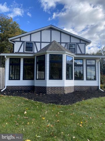 965 N COLLEGE ST, Myerstown, PA 17067