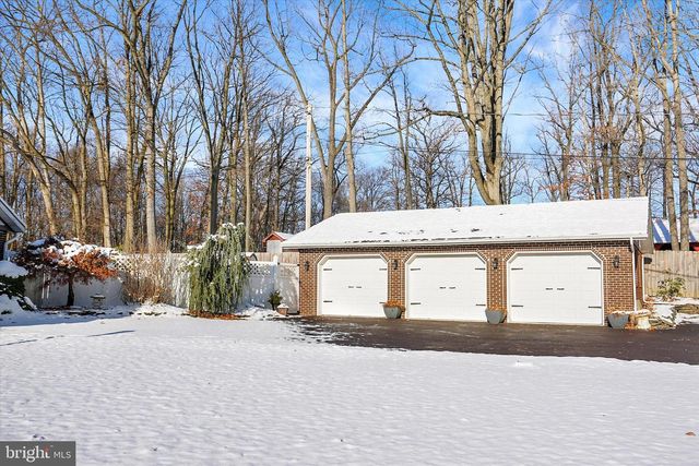 965 N COLLEGE ST, Myerstown, PA 17067