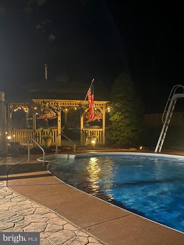 965 N COLLEGE ST, Myerstown, PA 17067