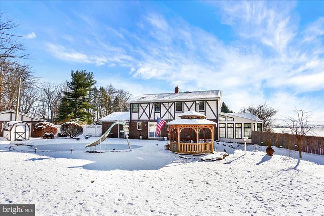 965 N COLLEGE ST, Myerstown, PA 17067