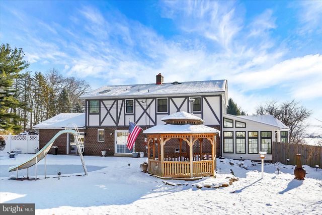 965 N COLLEGE ST, Myerstown, PA 17067