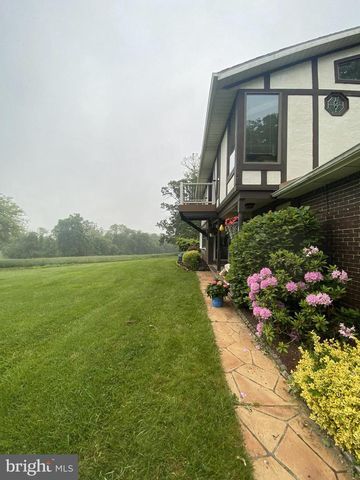 965 N COLLEGE ST, Myerstown, PA 17067