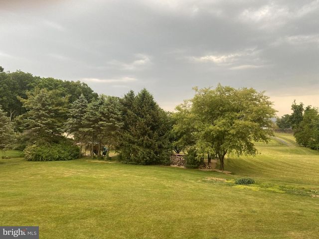 965 N COLLEGE ST, Myerstown, PA 17067