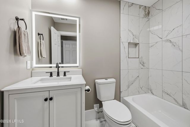 5 Gum Tree Rd Apt L20, Hilton Head Island, SC 29926