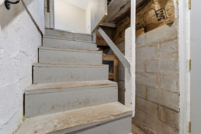 329 1st Street, Midway, KY 40347