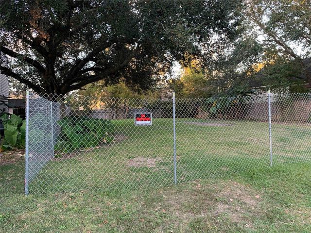 4122 Hartt Street, Houston, TX 77025