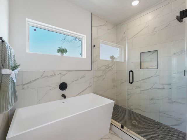 1911 Dewalt St, Houston, TX 77088