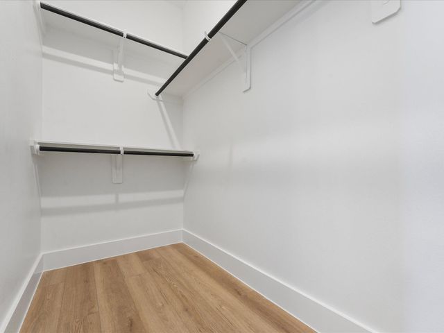 1911 Dewalt St, Houston, TX 77088