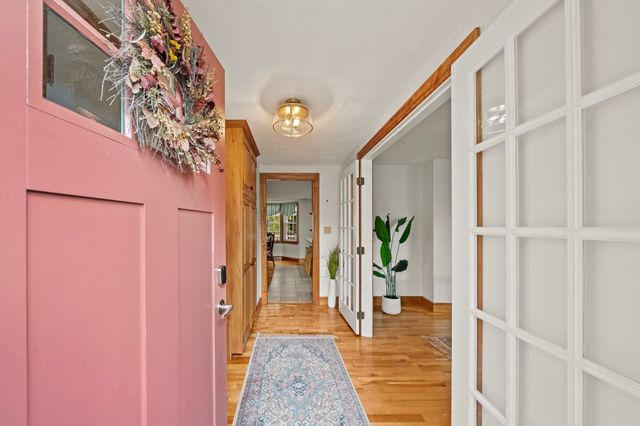 54 Edward Ave, Lynnfield, MA 01940