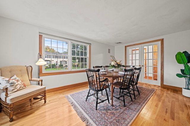 54 Edward Ave, Lynnfield, MA 01940