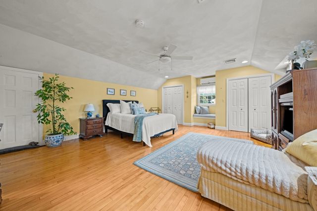 54 Edward Ave, Lynnfield, MA 01940