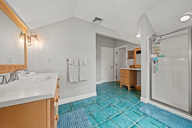 54 Edward Ave, Lynnfield, MA 01940