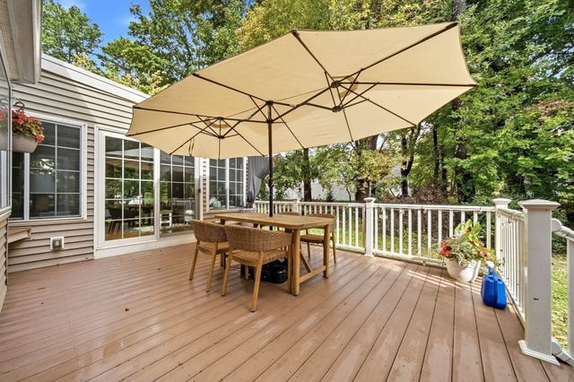 54 Edward Ave, Lynnfield, MA 01940