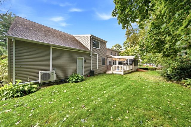 54 Edward Ave, Lynnfield, MA 01940
