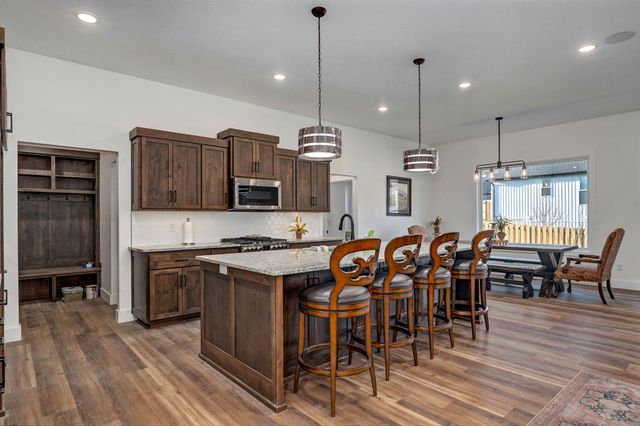 3017 W Teton Drive, Springfield, MO 65810