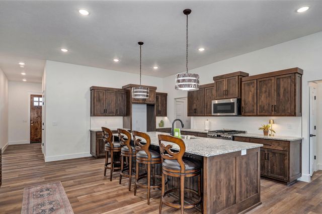 3017 W Teton Drive, Springfield, MO 65810