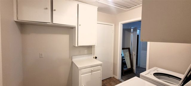 204 Overhill Drive, Waxahachie, TX 75165