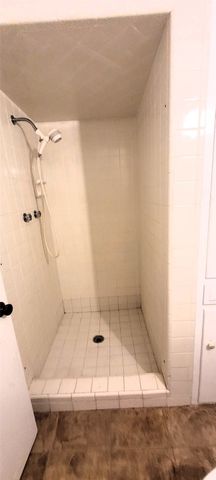 204 Overhill Drive, Waxahachie, TX 75165