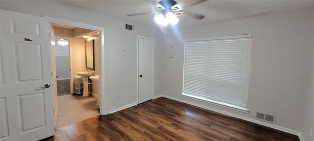 204 Overhill Drive, Waxahachie, TX 75165