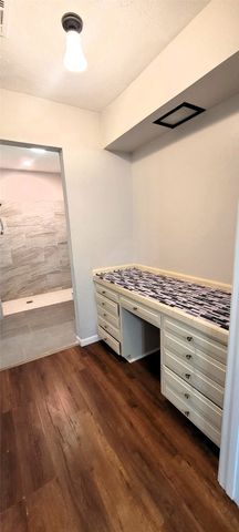 204 Overhill Drive, Waxahachie, TX 75165