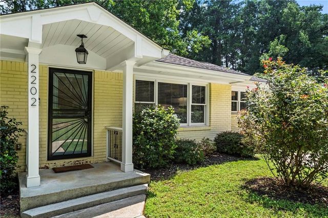2202 Lilac Lane, Decatur, GA 30032