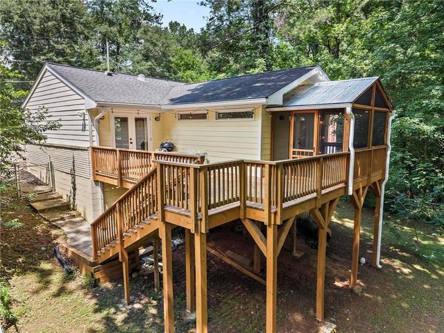 2202 Lilac Lane, Decatur, GA 30032