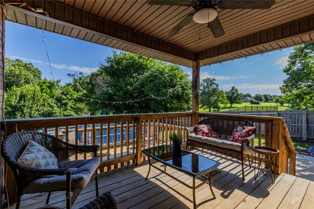 902 Brown Road, Cave Springs, AR 72718