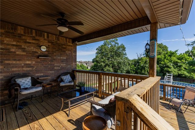 902 Brown Road, Cave Springs, AR 72718