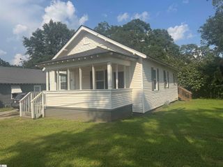 18 8th Avenue, Greenville, SC 29611