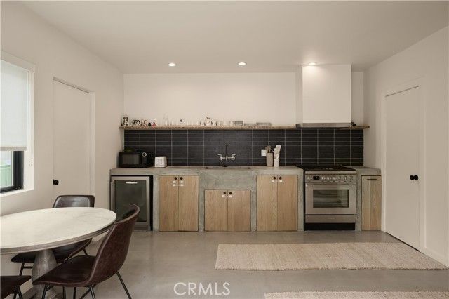 13916 La Maida Street, Sherman Oaks, CA 91423