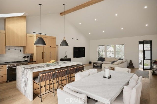 13916 La Maida Street, Sherman Oaks, CA 91423