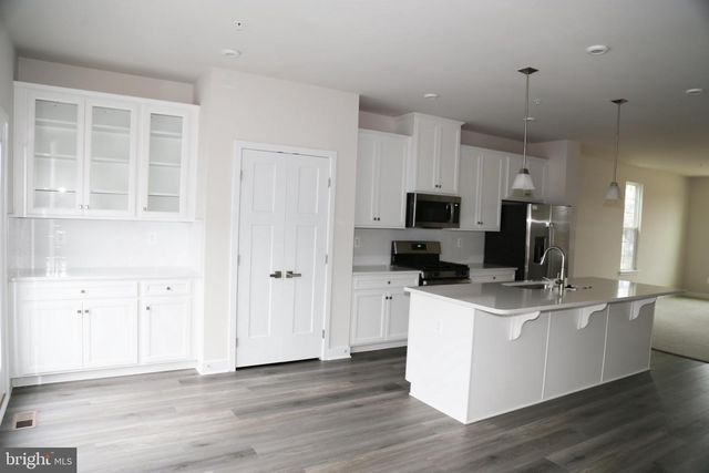 1790 ATLAS DR, Frederick, MD 21702