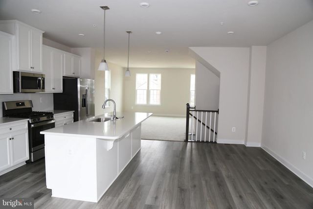 1790 ATLAS DR, Frederick, MD 21702