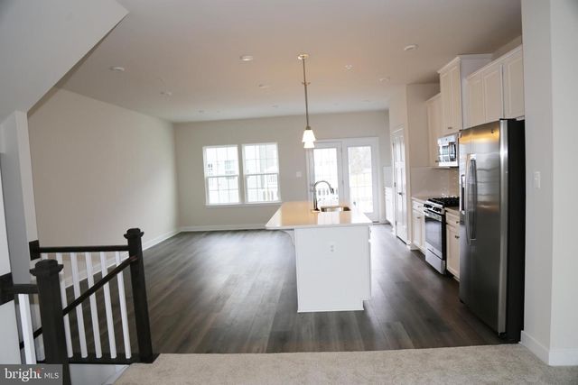 1790 ATLAS DR, Frederick, MD 21702