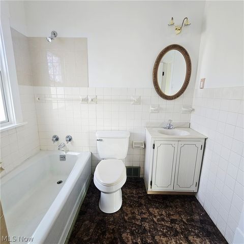 3110 W 111th Street, Cleveland, OH 44111