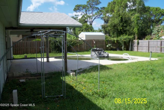 726 Diplomat Avenue SE, Palm Bay, FL 32909