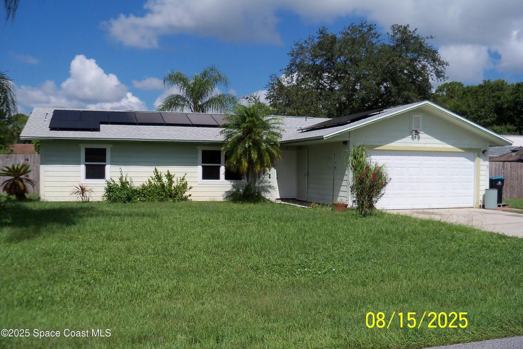 726 Diplomat Avenue SE, Palm Bay, FL 32909