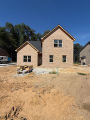 141 Sagewood Dr, Tullahoma, TN 37388
