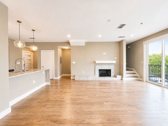1320 May Street 200, Fort Worth, TX 76104