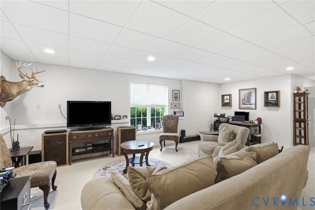 5645 Villa Green Dr, Providence Forge, VA 23140