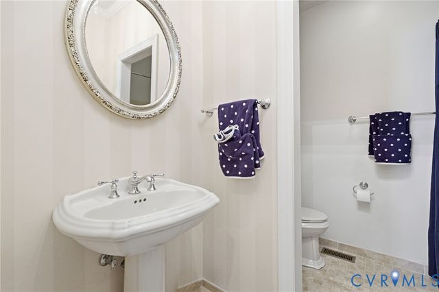 5645 Villa Green Dr, Providence Forge, VA 23140