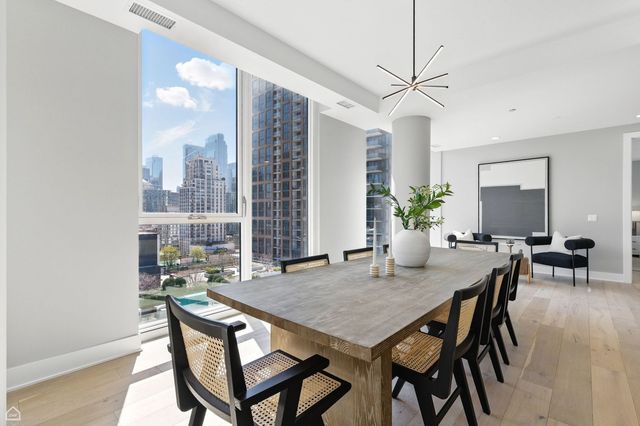 146 W Erie Street 1201, Chicago, IL 60654