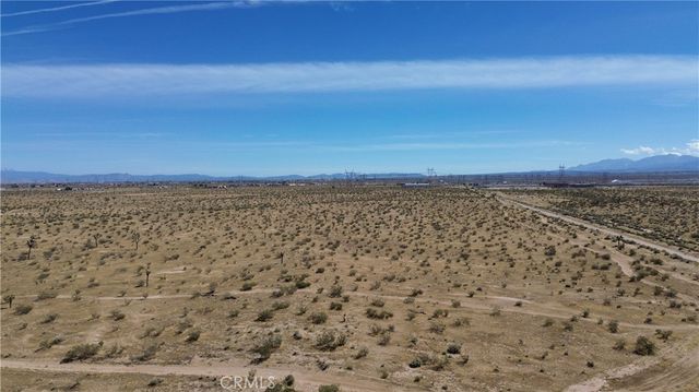 1 Air Expressway, Adelanto, CA 92301