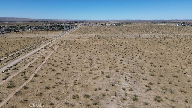 1 Air Expressway, Adelanto, CA 92301