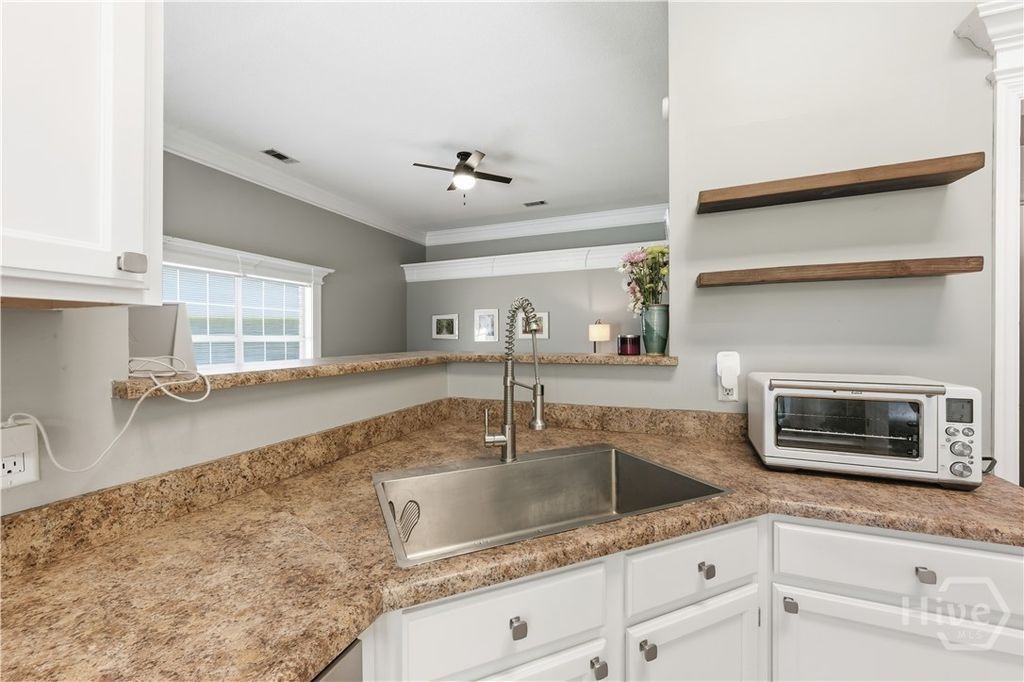 Image 12 of property listing at 14 Bristlecone Court, Savannah, GA 31419