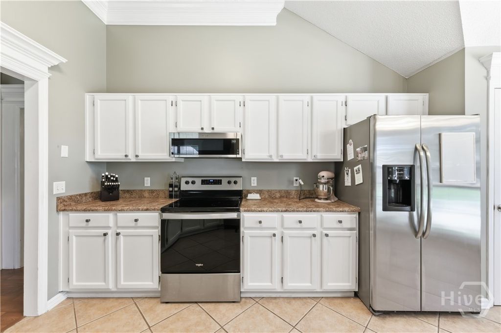 Image 13 of property listing at 14 Bristlecone Court, Savannah, GA 31419
